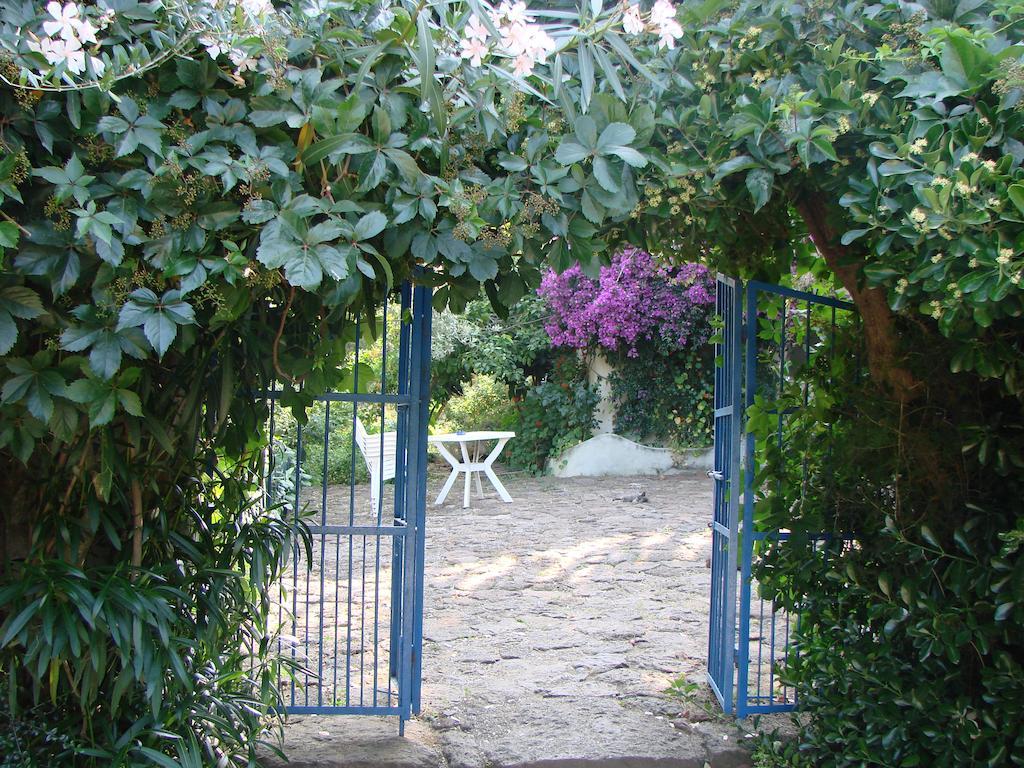 Agriturismo Su Tiresi 卡拉古诺内 外观 照片