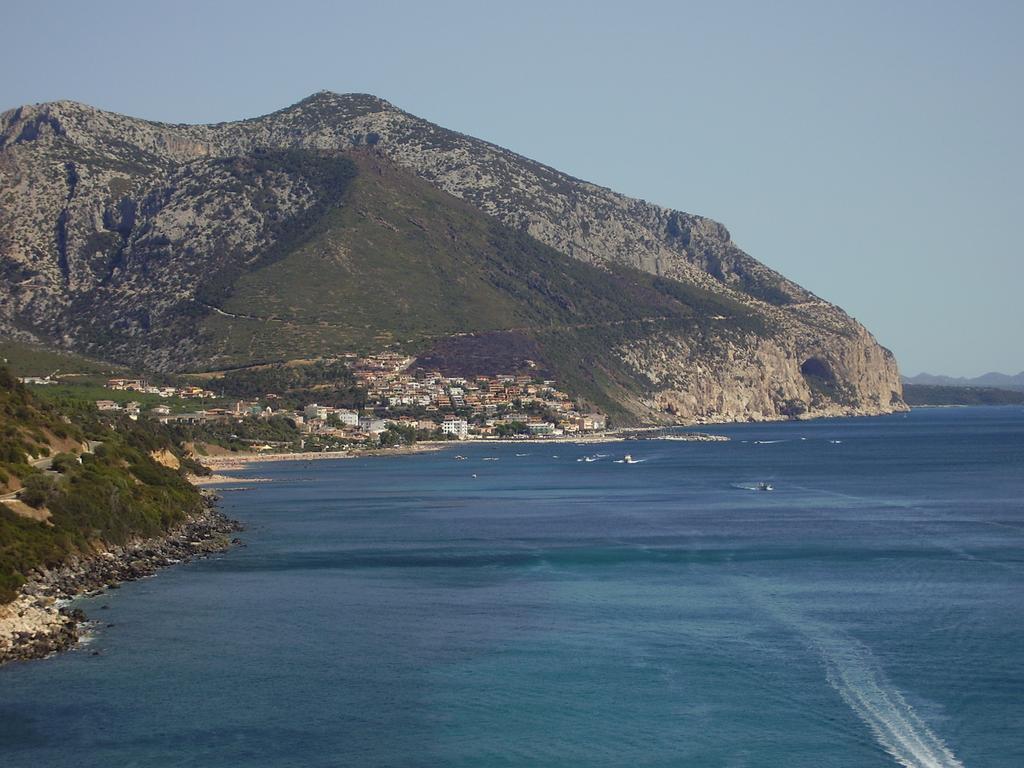 Agriturismo Su Tiresi 卡拉古诺内 外观 照片