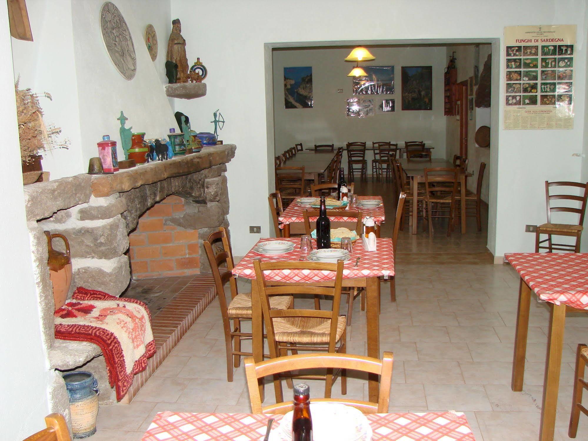 Agriturismo Su Tiresi 卡拉古诺内 外观 照片