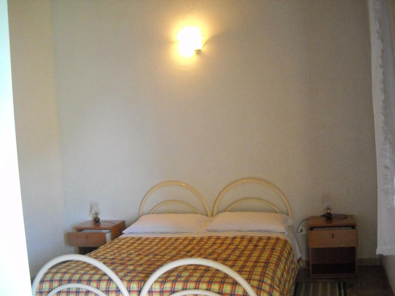 Agriturismo Su Tiresi 卡拉古诺内 外观 照片