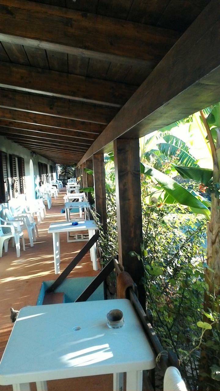Agriturismo Su Tiresi 卡拉古诺内 外观 照片