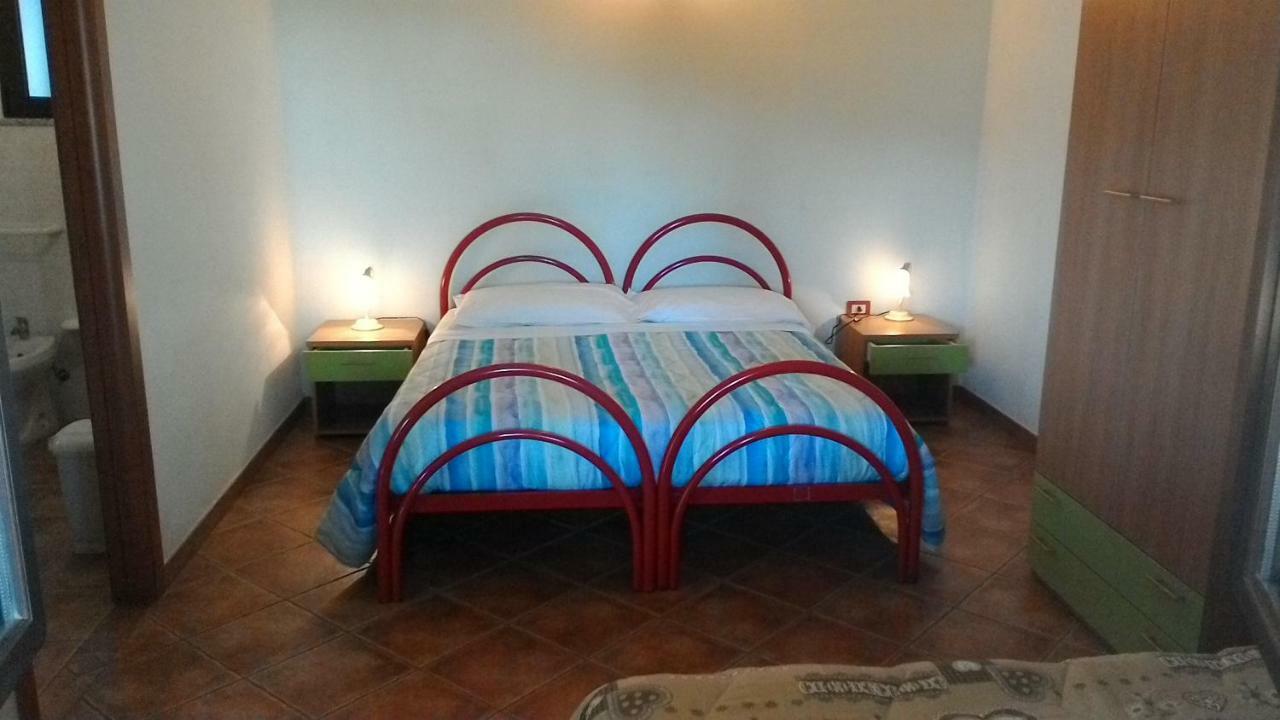 Agriturismo Su Tiresi 卡拉古诺内 外观 照片